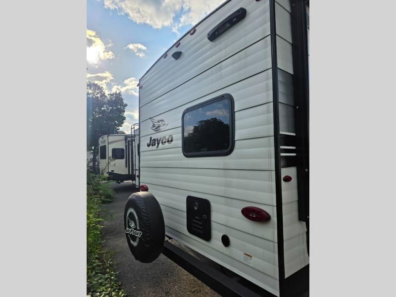 Pre-Owned 2025 Jayco Jay Flight 330TBS - photo - 6