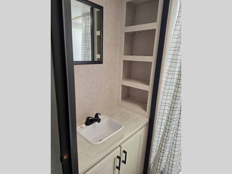 Pre-Owned 2025 Jayco Jay Flight 330TBS - photo - 19