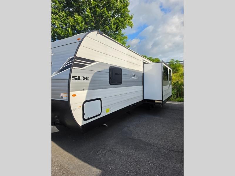 Pre-Owned 2025 Jayco Jay Flight 330TBS - photo - 9