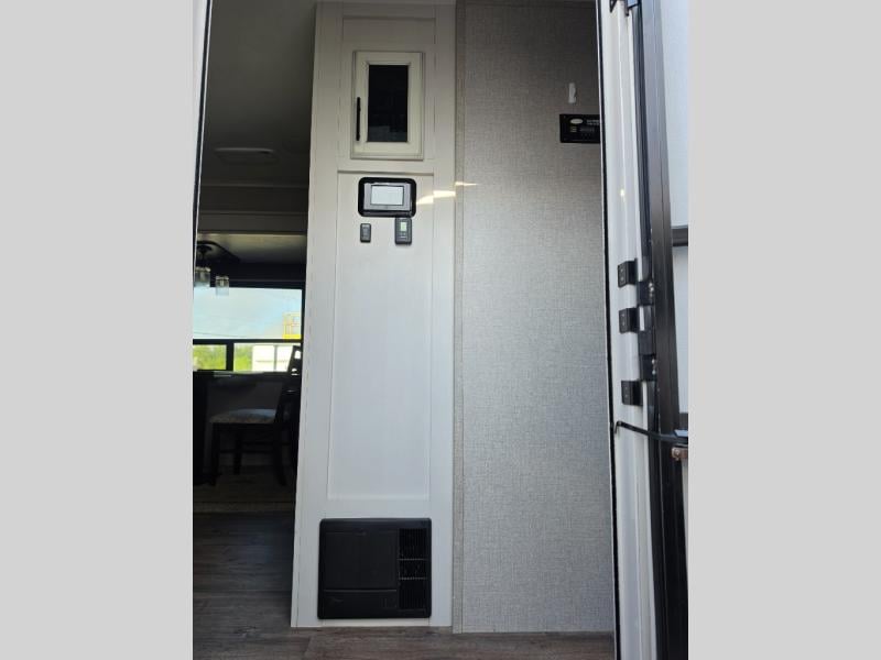 Pre-Owned 2019 Jayco Eagle HT 280RSOK - photo - 12