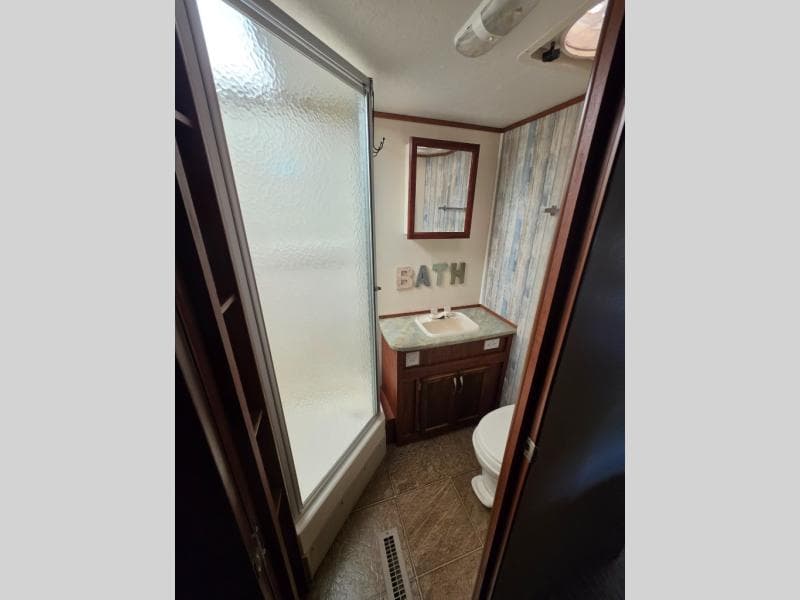 Pre-Owned 2011 Jayco Jay Feather Select 28U - photo - 6