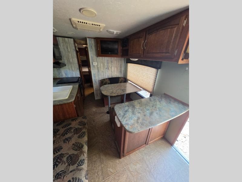Pre-Owned 2011 Jayco Jay Feather Select 28U - photo - 5