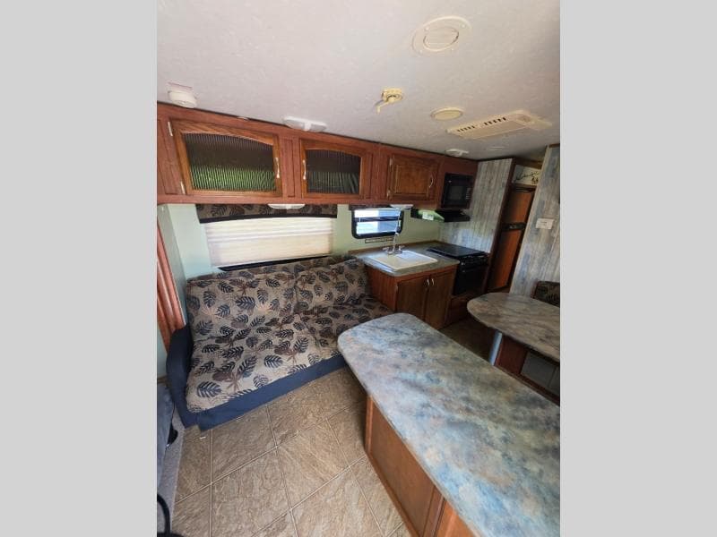 Pre-Owned 2011 Jayco Jay Feather Select 28U - photo - 4