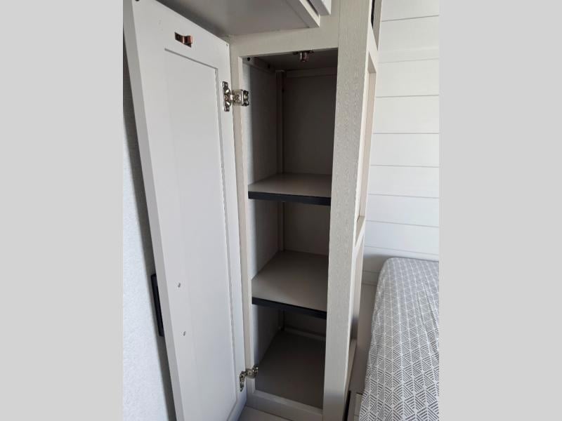 New 2027 Jayco Jay Flight 197MB - photo - 41