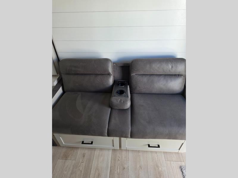New 2027 Jayco Jay Flight 197MB - photo - 37