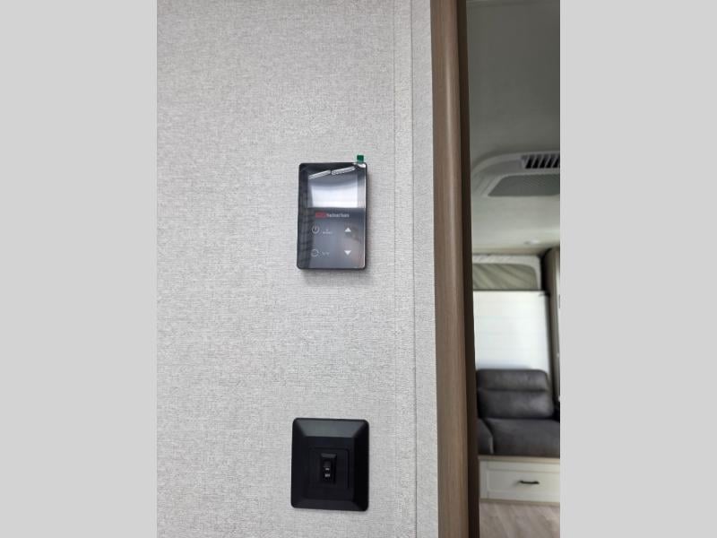 New 2027 Jayco Jay Flight 197MB - photo - 34