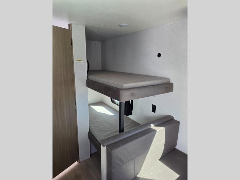 New 2027 Jayco Jay Flight 175BH - photo - 13