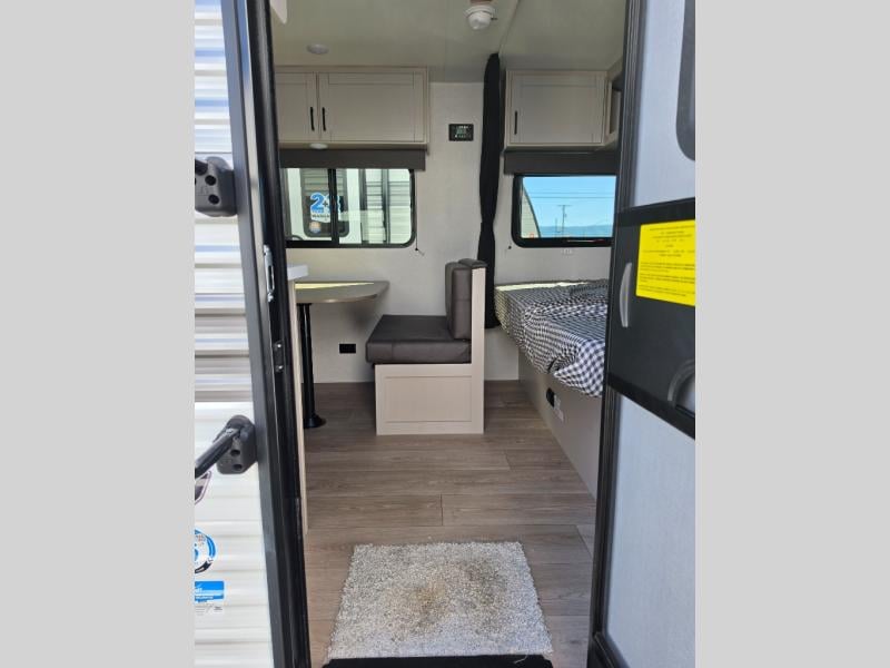 New 2027 Jayco Jay Flight 175BH - photo - 8