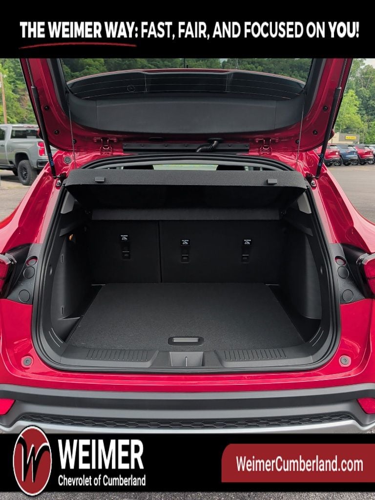 New 2026 Chevrolet Trax LT - photo - 10