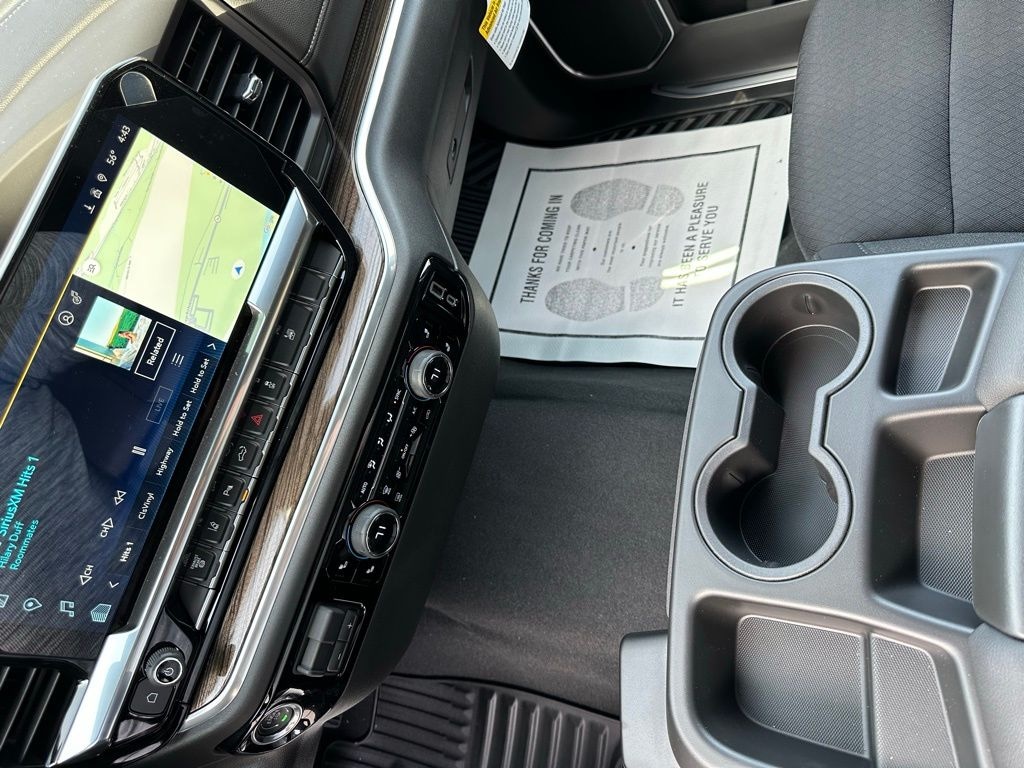 New 2025 Chevrolet Silverado 2500HD LT - photo - 15