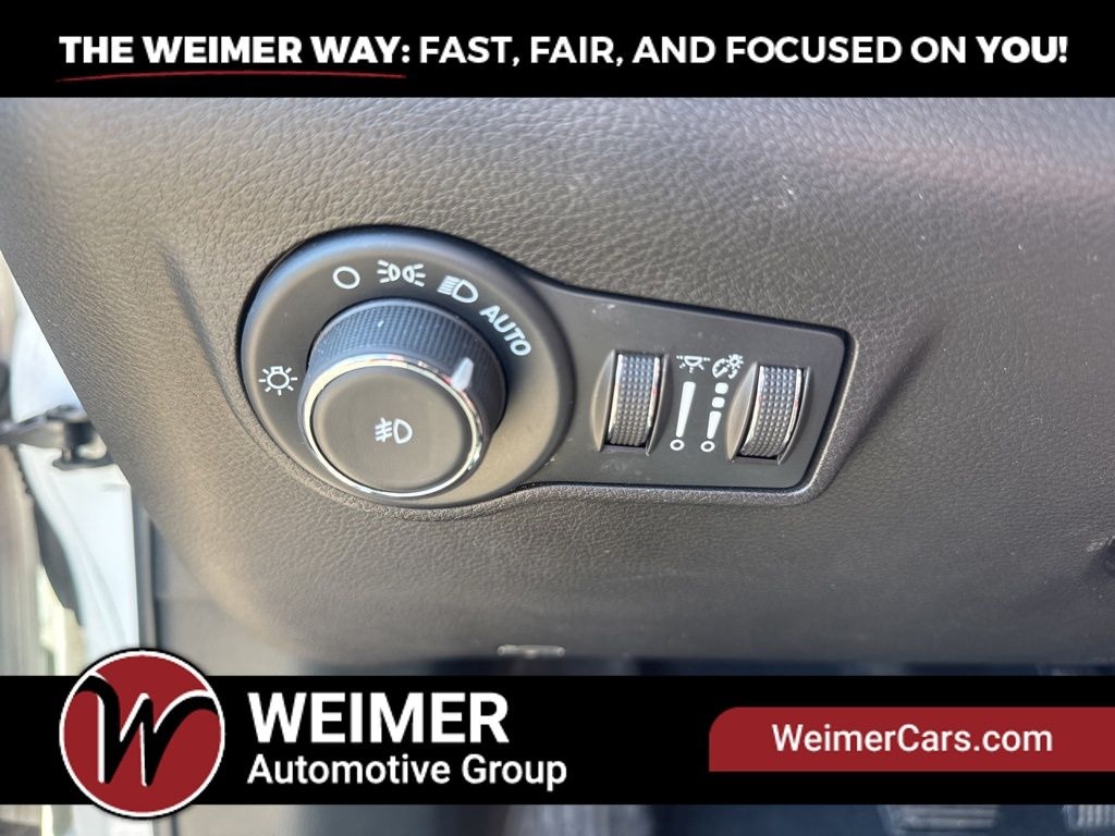 Pre-Owned 2024 Jeep Compass Latitude - photo - 12