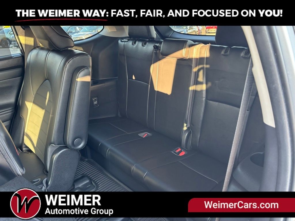 Pre-Owned 2023 Toyota Highlander Hybrid XLE - photo - 22