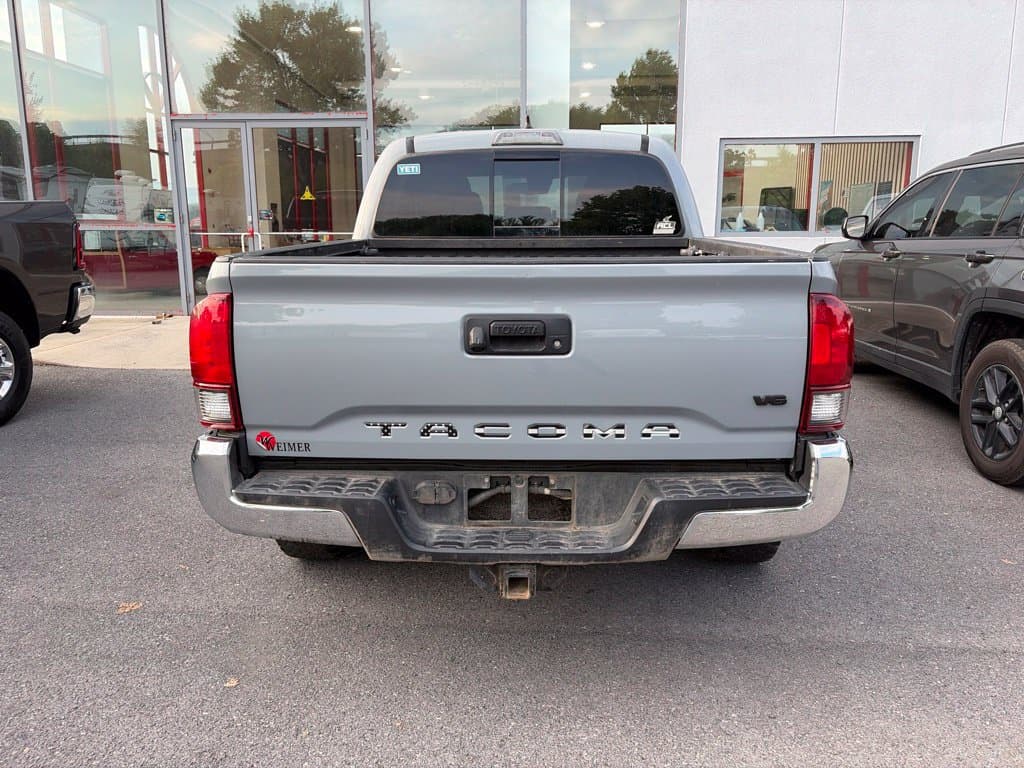 Pre-Owned 2018 Toyota Tacoma TRD Off-Road - photo - 4