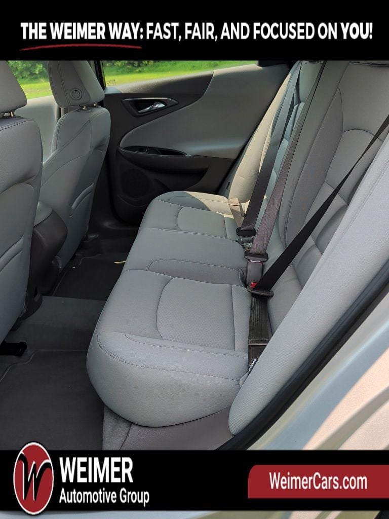 Pre-Owned 2022 Chevrolet Malibu LS - photo - 11