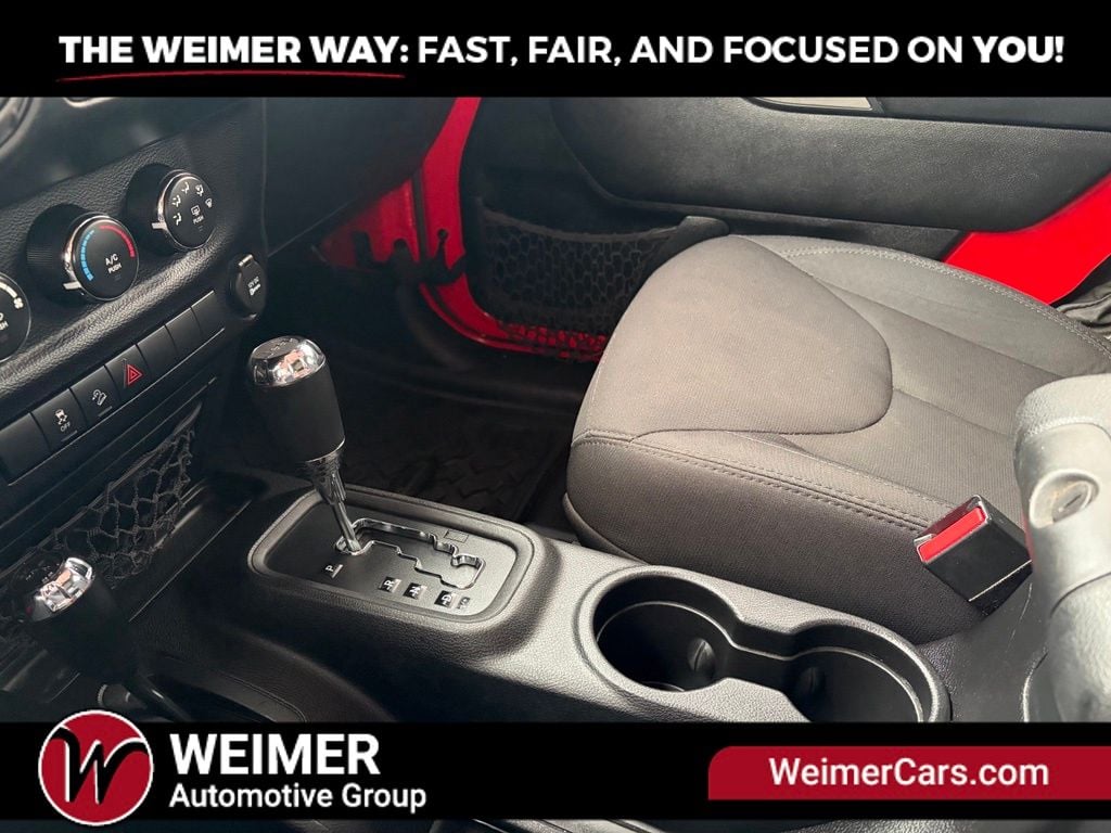 Pre-Owned 2015 Jeep Wrangler Unlimited Sport - photo - 30
