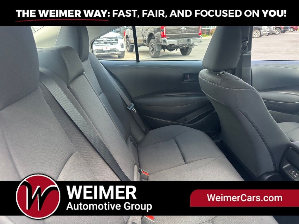 Pre-Owned 2023 Toyota Corolla LE - photo - 40