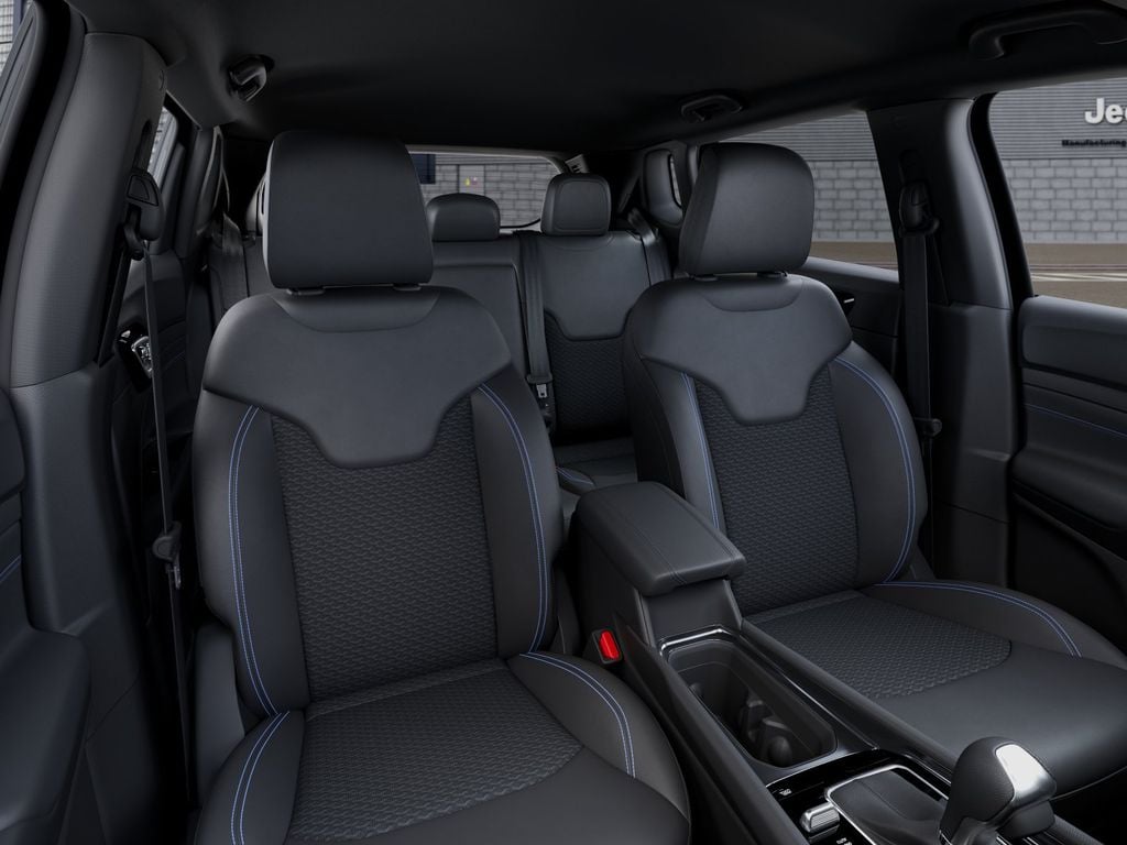 New 2026 Jeep Compass Latitude - photo - 15