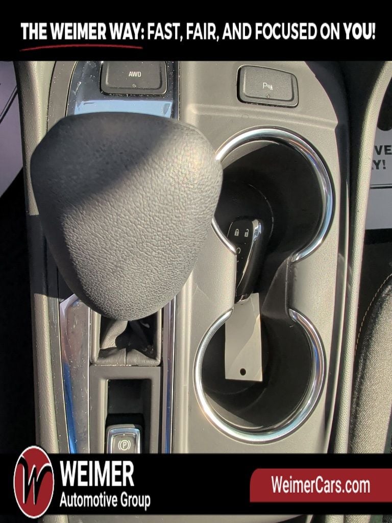 Pre-Owned 2024 Chevrolet Equinox LT - photo - 21