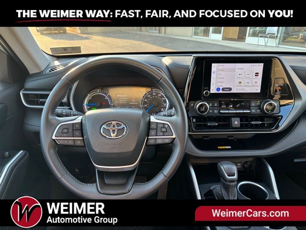 Pre-Owned 2023 Toyota Highlander Hybrid XLE - photo - 9