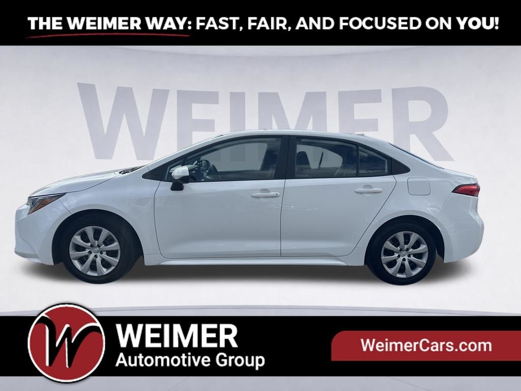 Pre-Owned 2023 Toyota Corolla LE - photo - 1