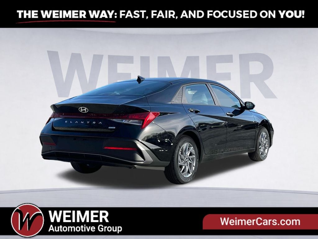 Pre-Owned 2025 Hyundai Elantra Hybrid Blue - photo - 7