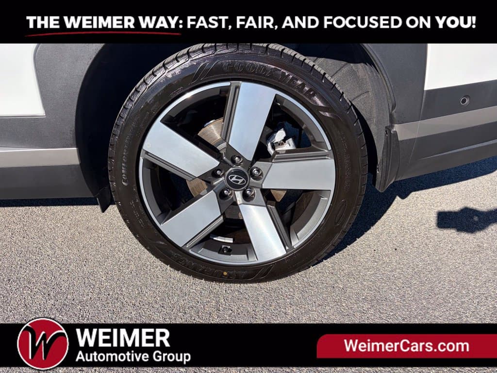 Pre-Owned 2025 Hyundai Santa Fe Hybrid Limited - photo - 10
