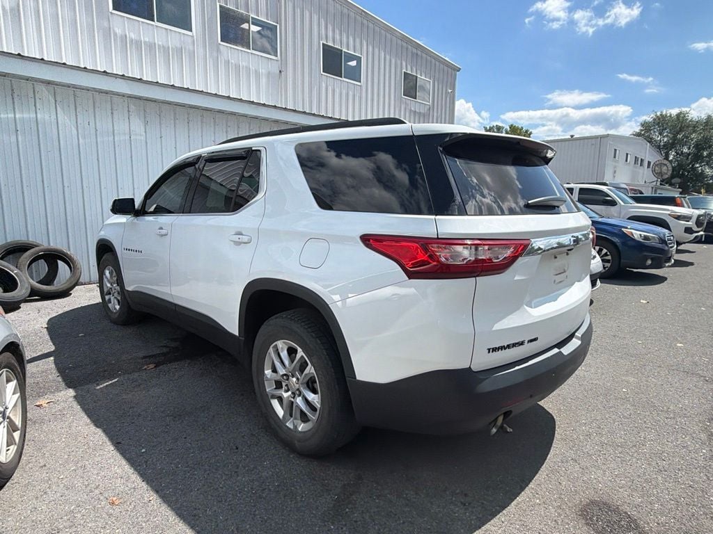 Pre-Owned 2020 Chevrolet Traverse LT - photo - 5