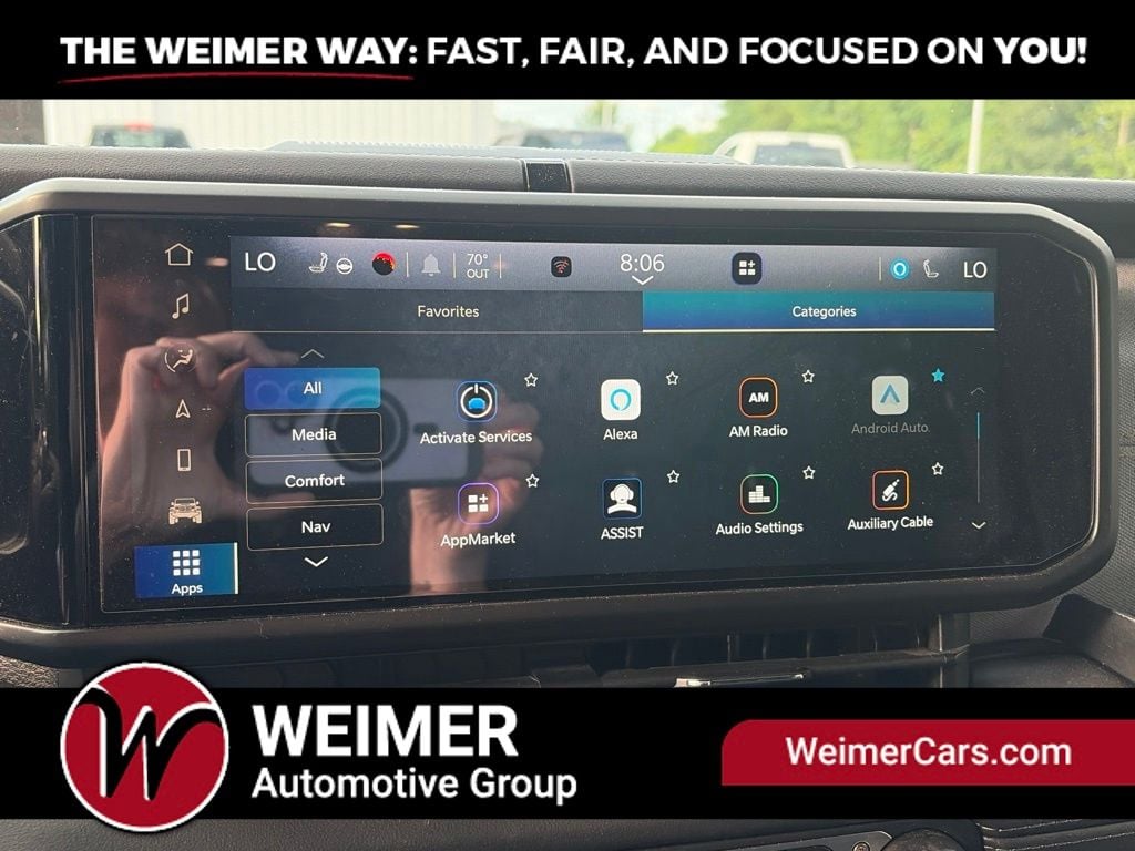 Pre-Owned 2024 Jeep Wrangler Sahara - photo - 34