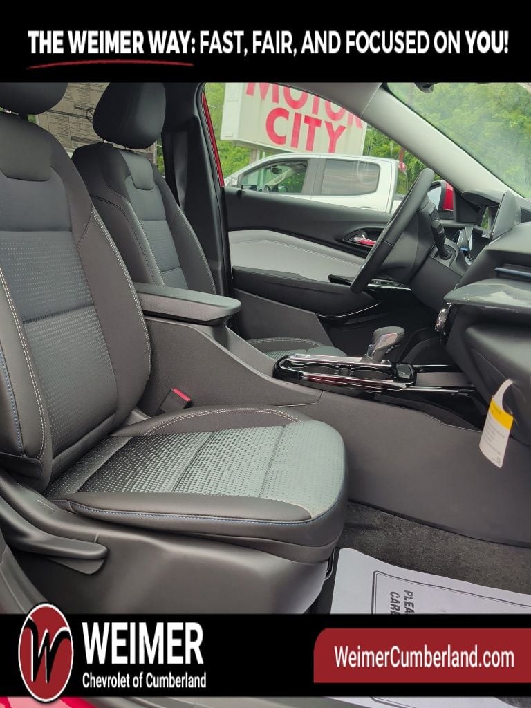 New 2026 Chevrolet Trax LT - photo - 12