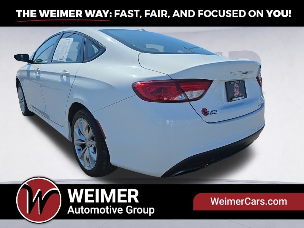 Pre-Owned 2015 Chrysler 200 S - photo - 6