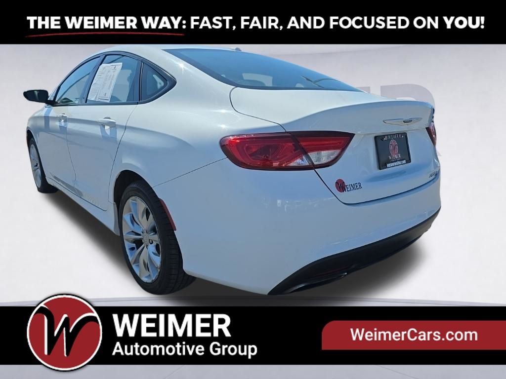 Pre-Owned 2015 Chrysler 200 S - photo - 6