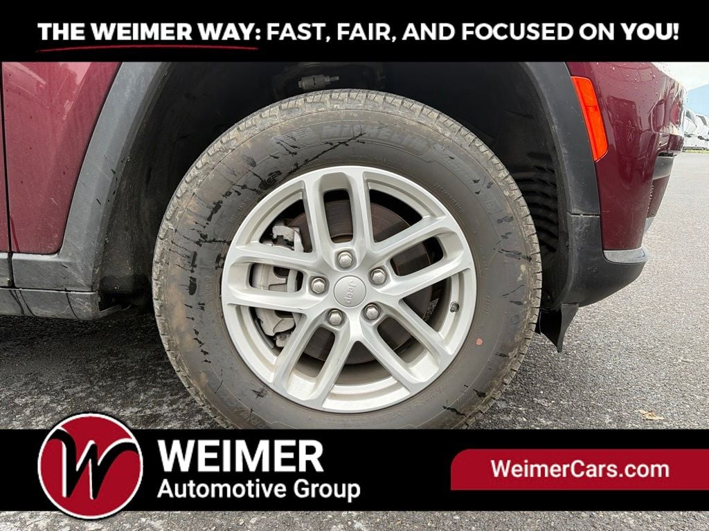Pre-Owned 2025 Jeep Grand Cherokee L Laredo - photo - 9