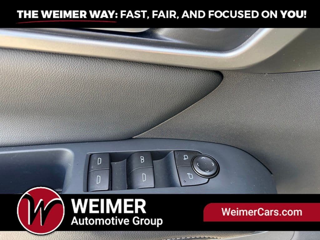 Pre-Owned 2026 Chevrolet Traverse LT - photo - 16