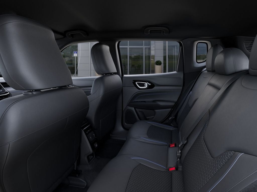 New 2026 Jeep Compass Latitude - photo - 22