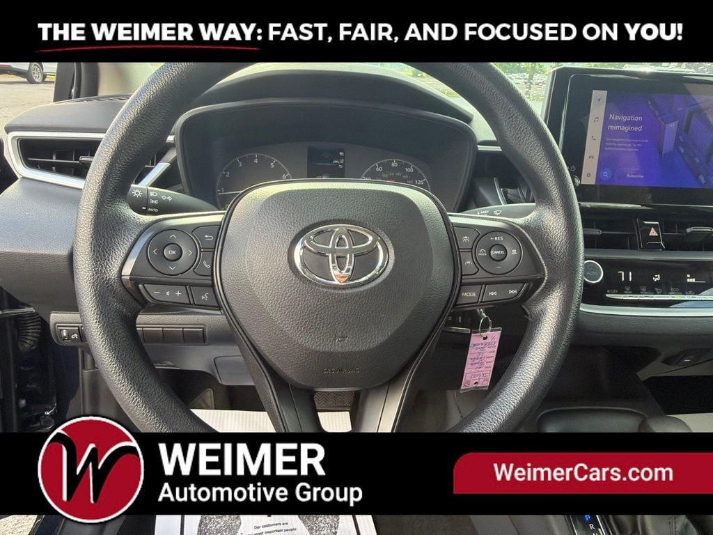 Pre-Owned 2024 Toyota Corolla LE - photo - 31