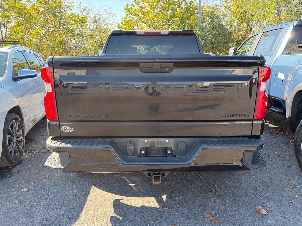 Pre-Owned 2022 Chevrolet Silverado 1500 LTD Custom - photo - 5