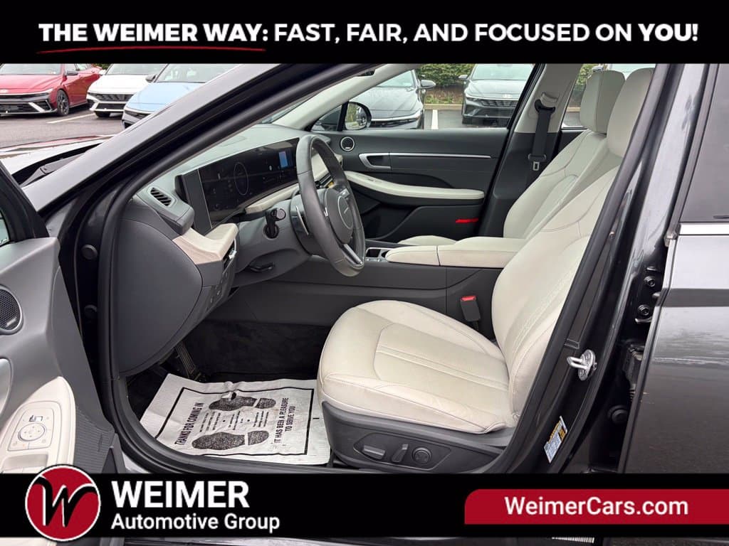 Pre-Owned 2025 Hyundai Sonata Hybrid Limited - photo - 24