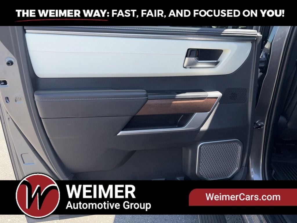 Pre-Owned 2025 Toyota Tundra Hybrid Capstone - photo - 13