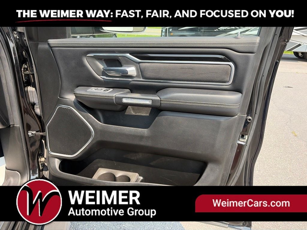 Pre-Owned 2020 Ram 1500 Laramie - photo - 23