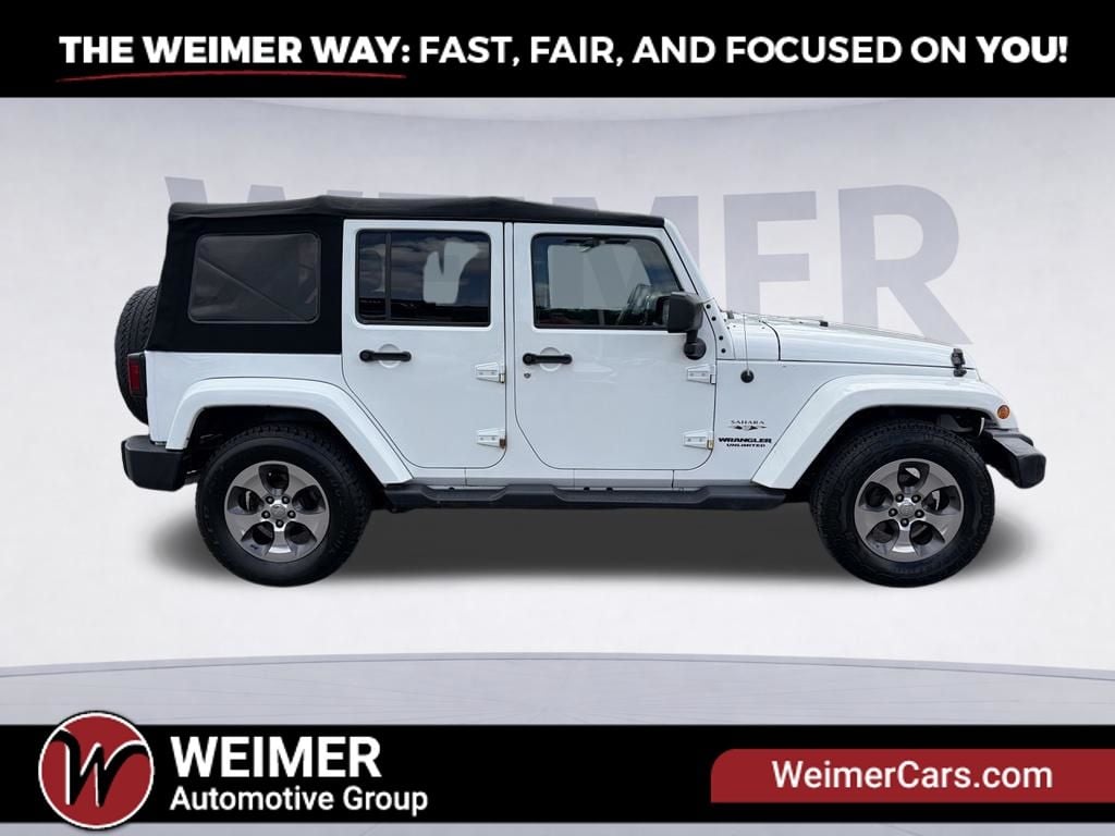Pre-Owned 2017 Jeep Wrangler Unlimited Sahara - photo - 5