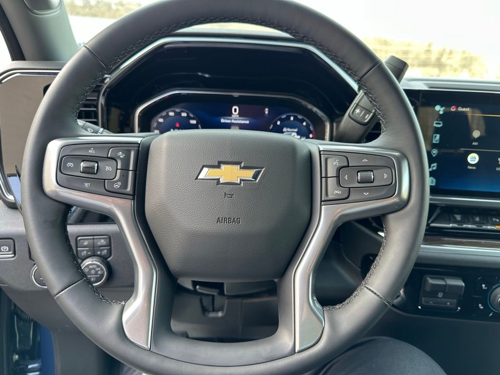 New 2025 Chevrolet Silverado 2500HD LT - photo - 9