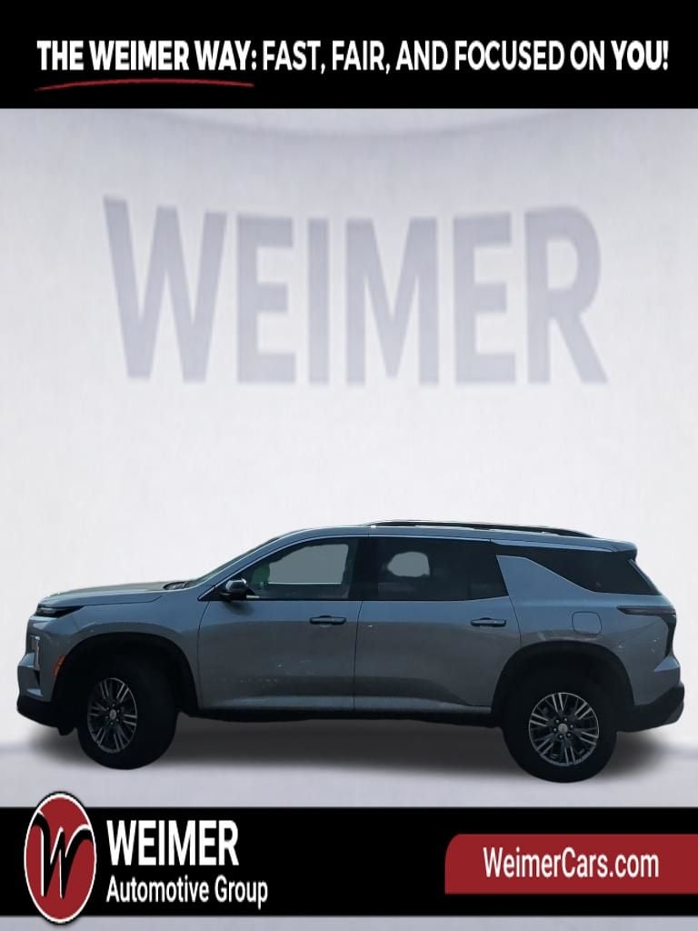 Pre-Owned 2026 Chevrolet Traverse LT - photo - 1