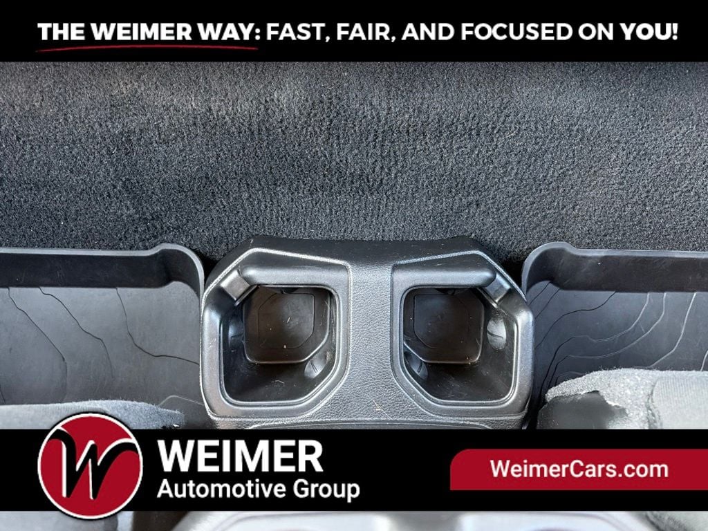 Pre-Owned 2022 Jeep Wrangler Sport - photo - 8