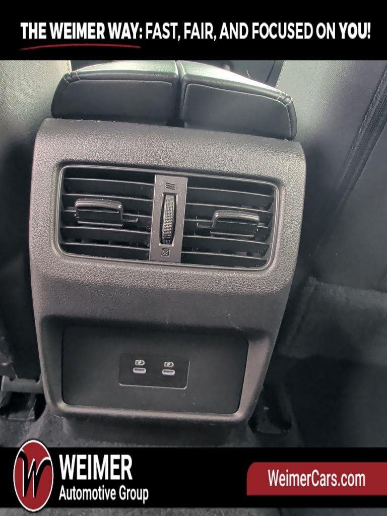 Pre-Owned 2024 Nissan Rogue SV - photo - 13