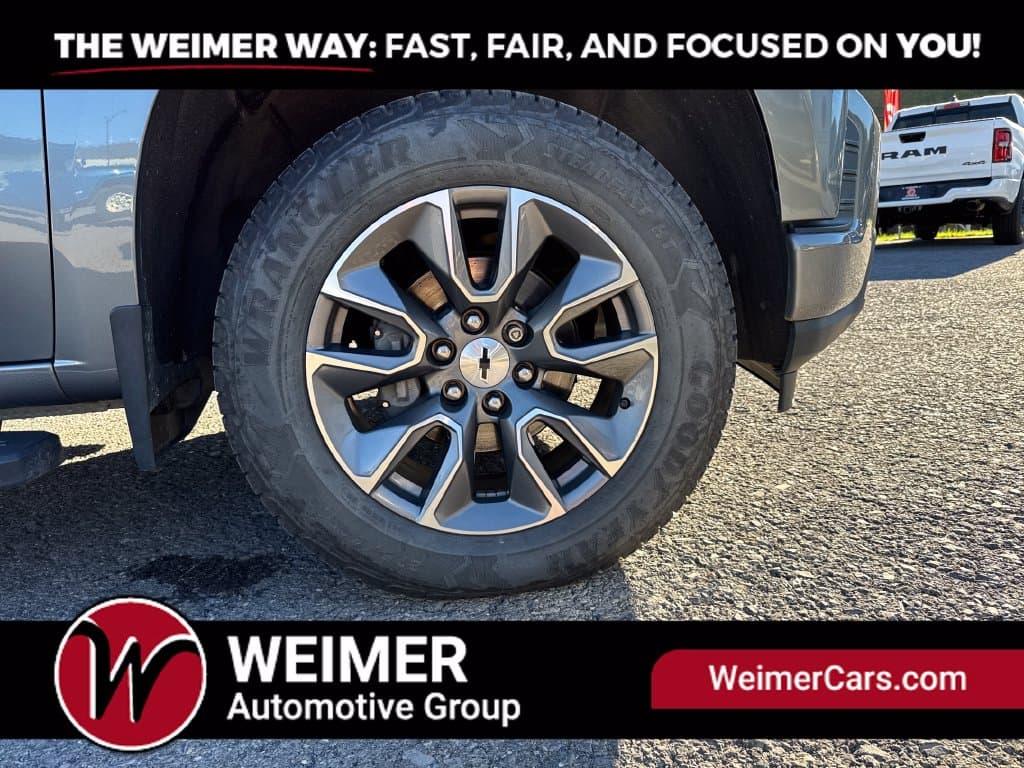 Pre-Owned 2021 Chevrolet Silverado 1500 RST - photo - 11