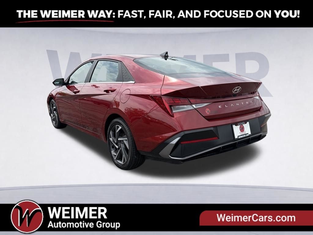 Pre-Owned 2024 Hyundai Elantra SEL - photo - 2