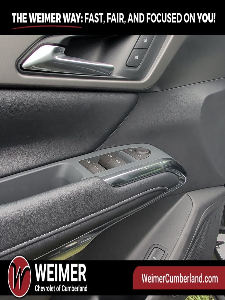 New 2026 Chevrolet Traverse LT - photo - 12