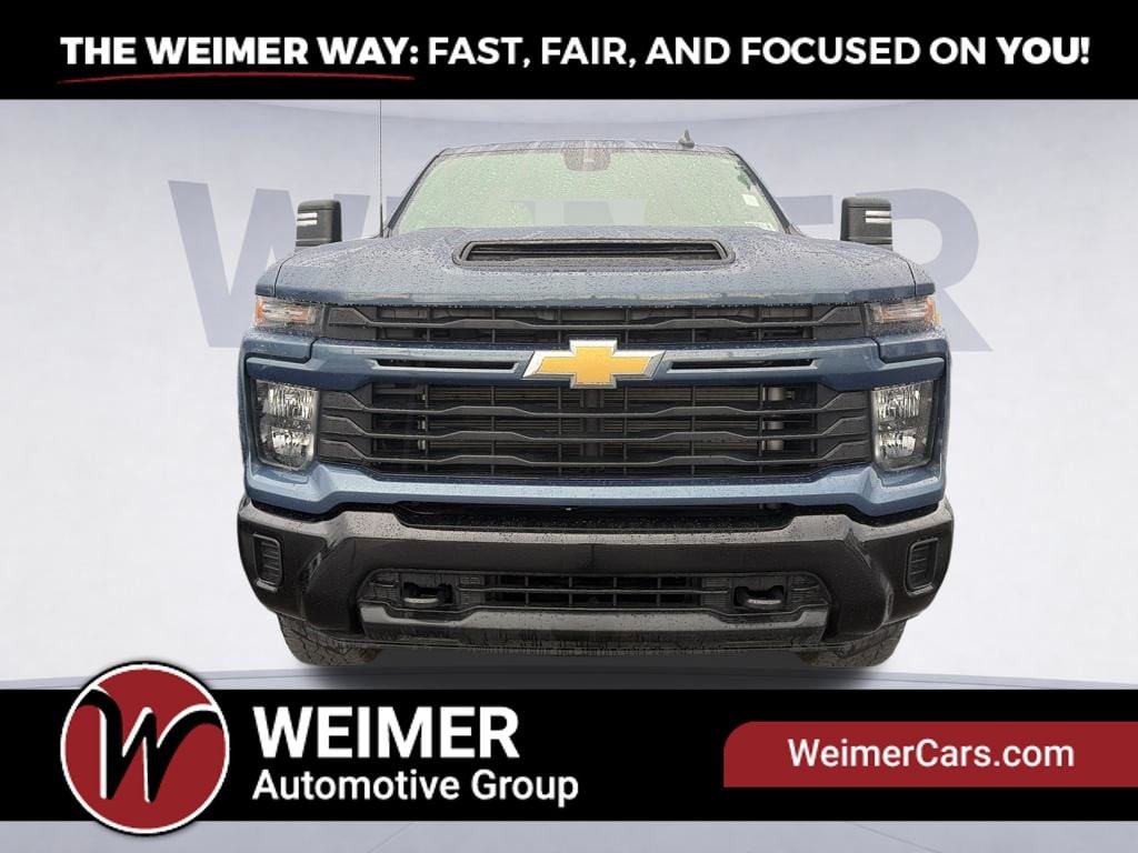 Pre-Owned 2025 Chevrolet Silverado 2500HD Custom - photo - 1