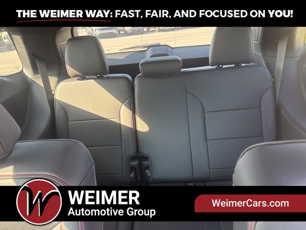 Pre-Owned 2026 Chevrolet Traverse RS - photo - 14