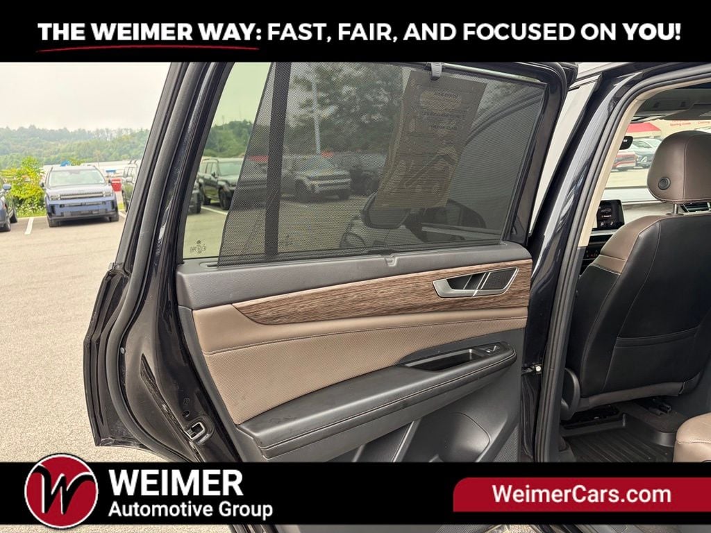 Pre-Owned 2024 Volkswagen Atlas 2.0T SEL - photo - 21